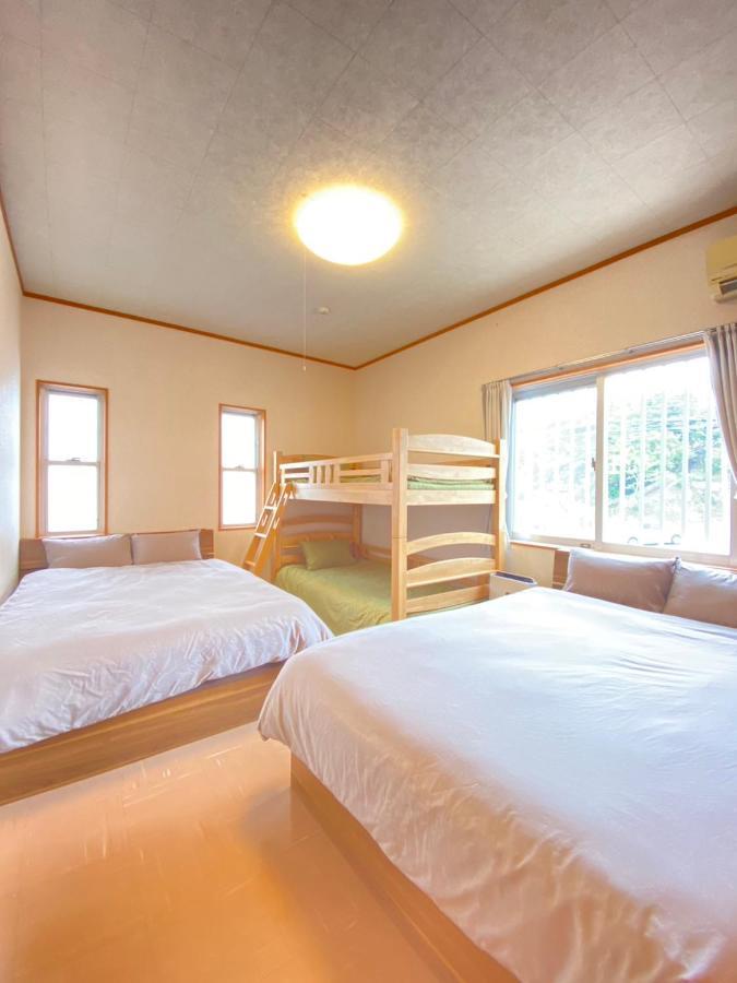 Villa いえろーはうす Okinawa Exterior foto